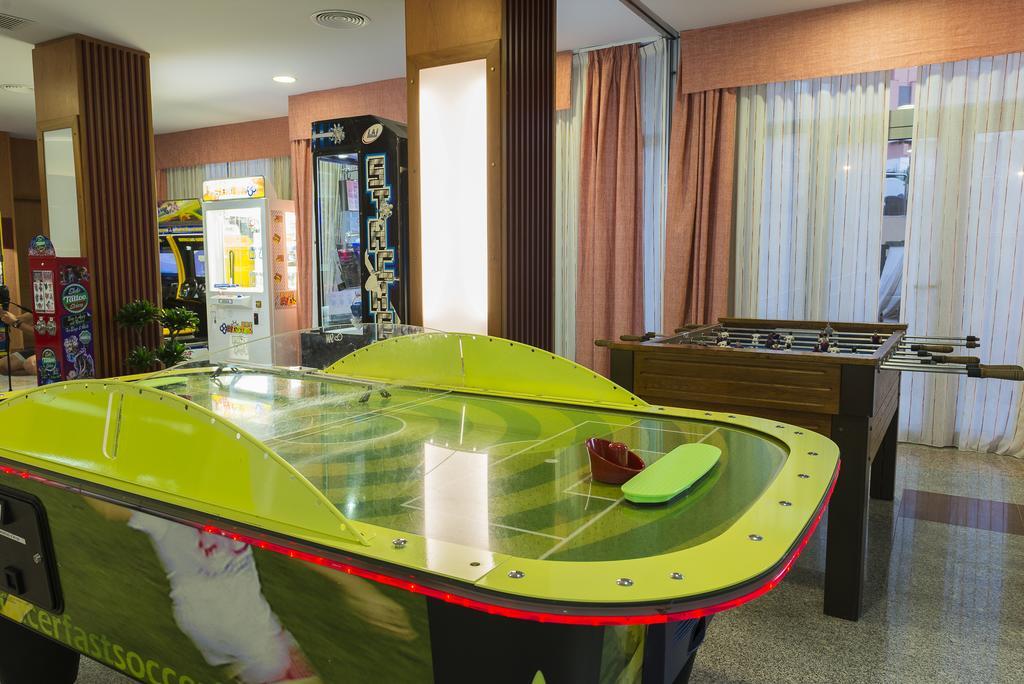 Apartamentos Fenix Beach Roquetas de Mar Extérieur photo