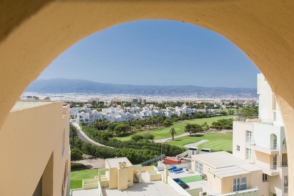 Apartamentos Fenix Beach Roquetas de Mar Extérieur photo