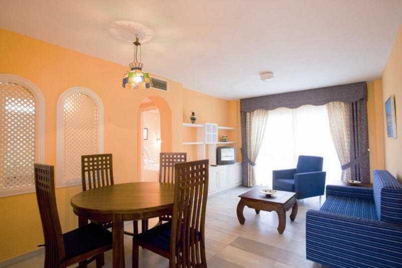 Apartamentos Fenix Beach Roquetas de Mar Extérieur photo