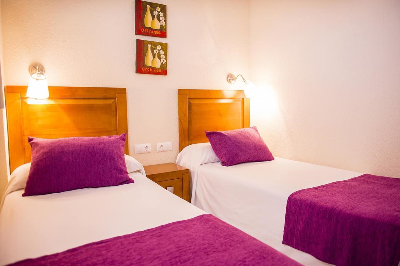 Apartamentos Fenix Beach Roquetas de Mar Extérieur photo